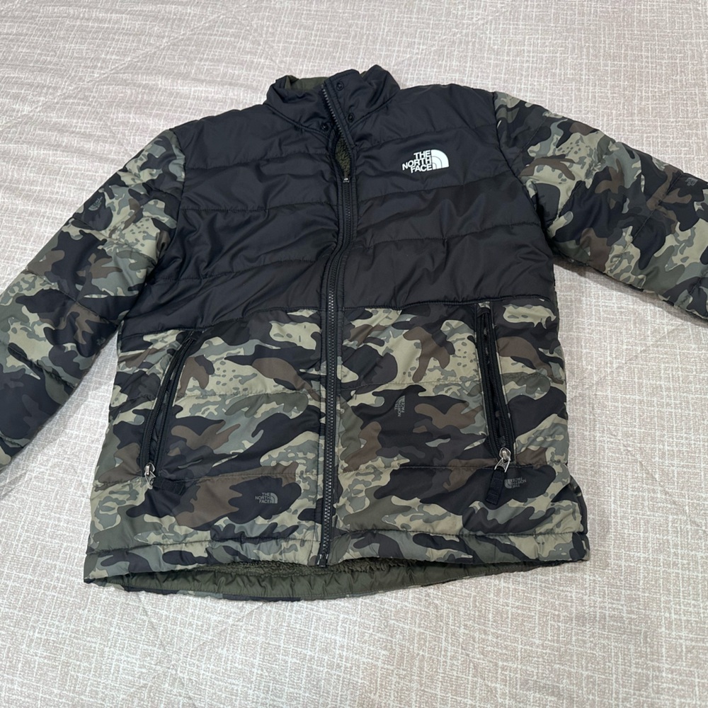 The North Face Kids size 14/16 reversible Mount Chimbo Jacket - Picture 1 of 6